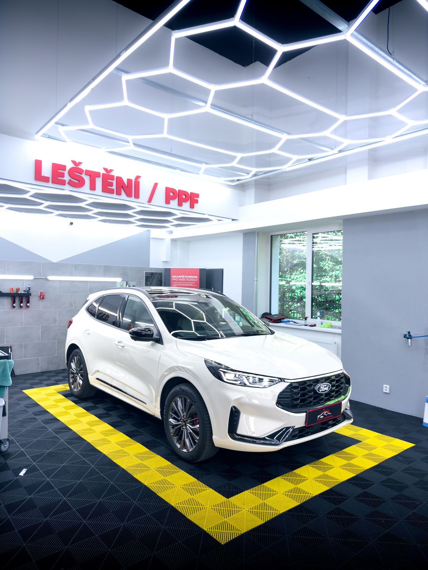🚗 Ford Kuga ST-Line
Kompletní Full Front PPF pro maximální ochranu nejvíce namáhaných částí vozu. Navíc jsme aplikovali PPF fólii na hranu nad čelním sklem a A-sloupky, které jsou často vystavené odletujícím kamínkům. 🛡️✨
📍 Karviná | Orlová
☎️ Objednejte se přes zprávy nebo na 739 967 416