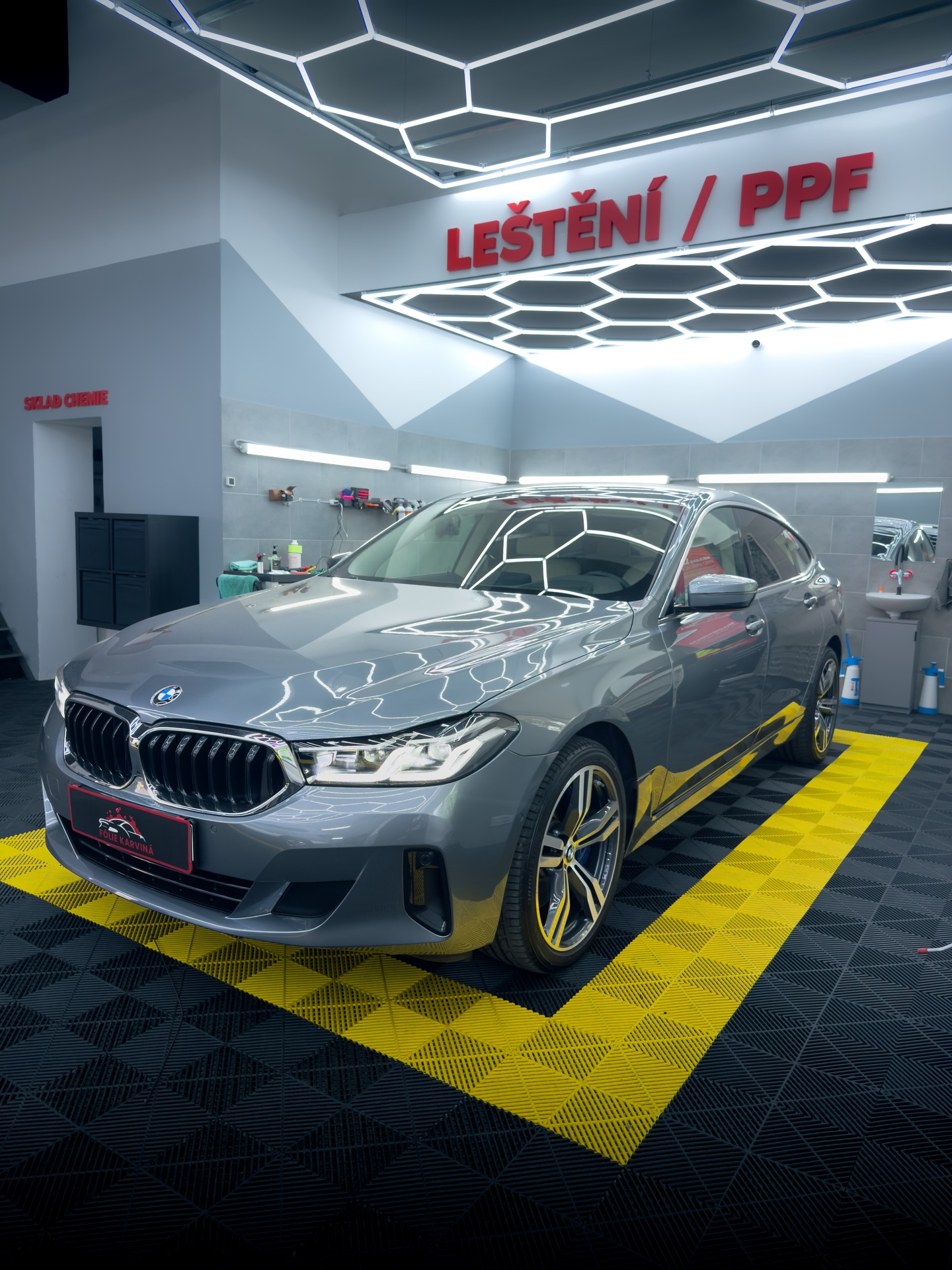 ✨ BMW 6 u nás dostalo Full Front PPF
🛡️ Ochrana laku proti kamínkům, škrábancům i běžnému opotřebení.
Dlouhodobě perfektní vzhled bez kompromisů 👌
Chcete ochránit i svůj vůz?
📩 Napište nám do DM nebo se objednejte přes web