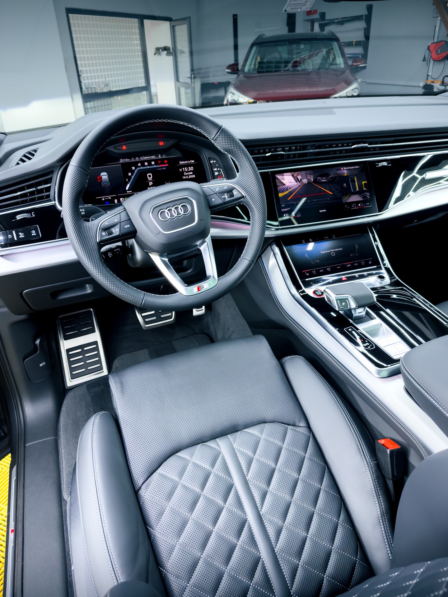 🚗 Audi SQ7
Luxusní SUV si zaslouží prvotřídní péči. Kompletní čištění interiéru na mokro doplněné o šetrné ruční mytí vrátilo vozu perfektní vzhled. ✨
📍 Karviná | Orlová
☎️ Objednejte se přes zprávy nebo na 739 967 416