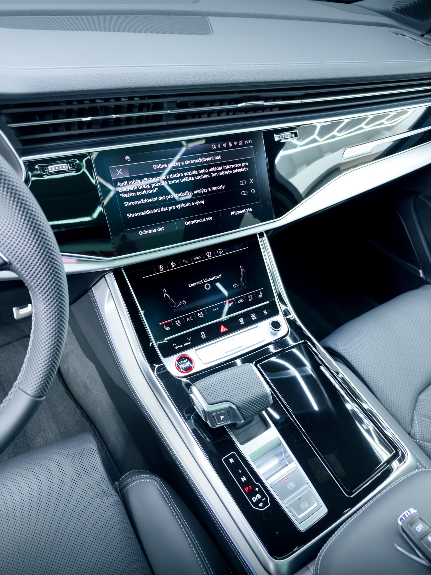 🚗 Audi SQ7
Luxusní SUV si zaslouží prvotřídní péči. Kompletní čištění interiéru na mokro doplněné o šetrné ruční mytí vrátilo vozu perfektní vzhled. ✨
📍 Karviná | Orlová
☎️ Objednejte se přes zprávy nebo na 739 967 416